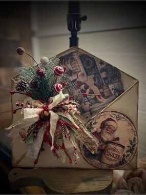 Vintage-Style White Holiday Mail wall hang with Santa Decoration